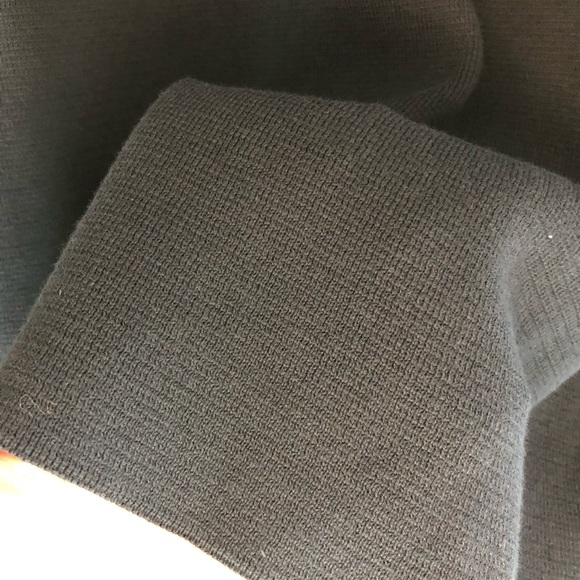 French Connection Navy Crewneck Knit size Medium - Picture 6 of 7